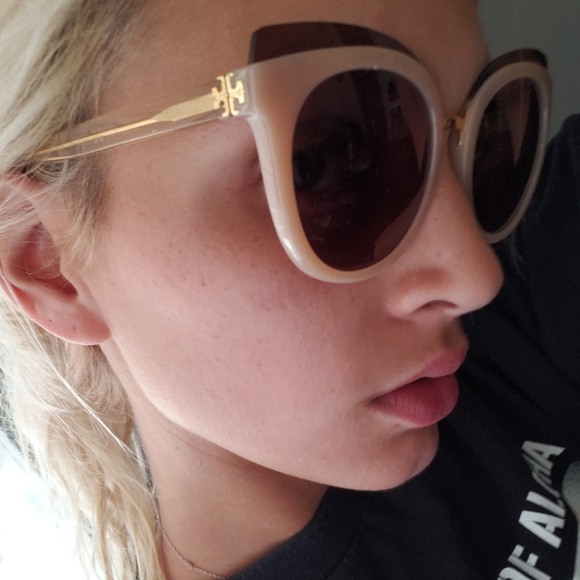 Tory Burch Sunglasses - Picture 1 of 8